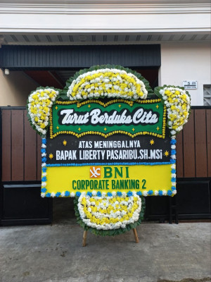 Papan Bunga Duka di Petasia Timur