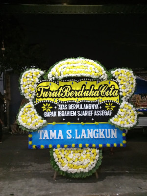 Papan Bunga Duka di Petasia Timur